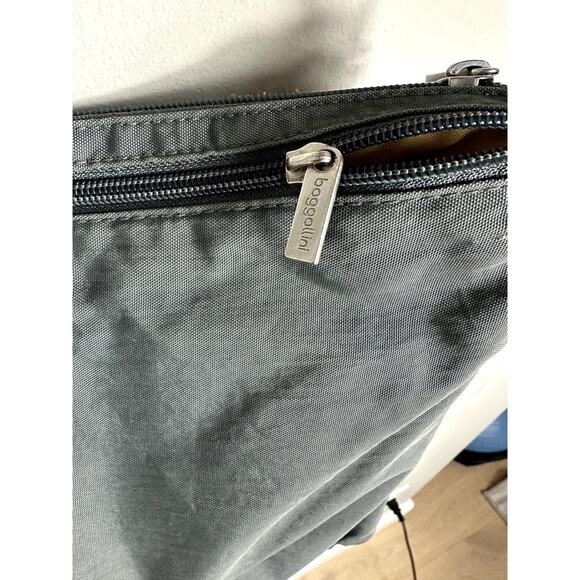 Baggallini Gray Crossbody Purse - Picture 4 of 11